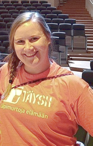 Tapahtuma-assistentti-Milla-Jarvinen-Taysii